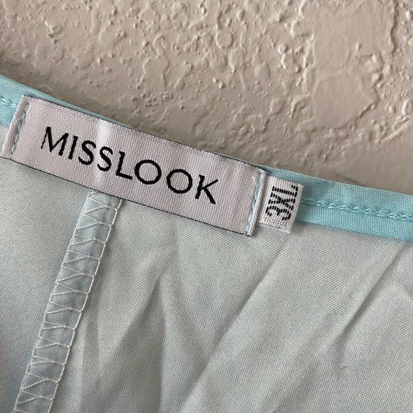 Plus size FLORAL Blouse - Picture 2 of 2